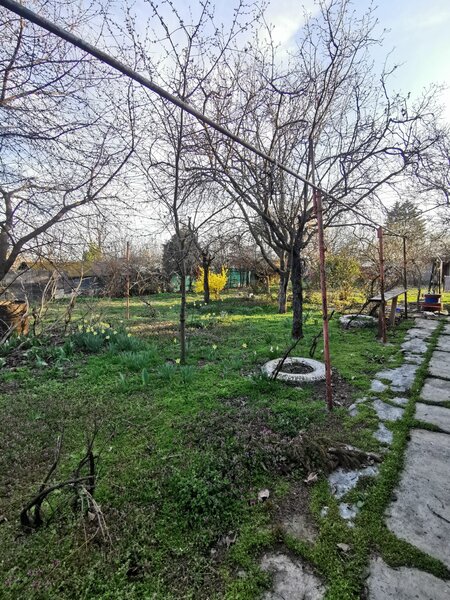 Frumusani, aproape de Bucuresti, casa cu teren 1.000 mp.